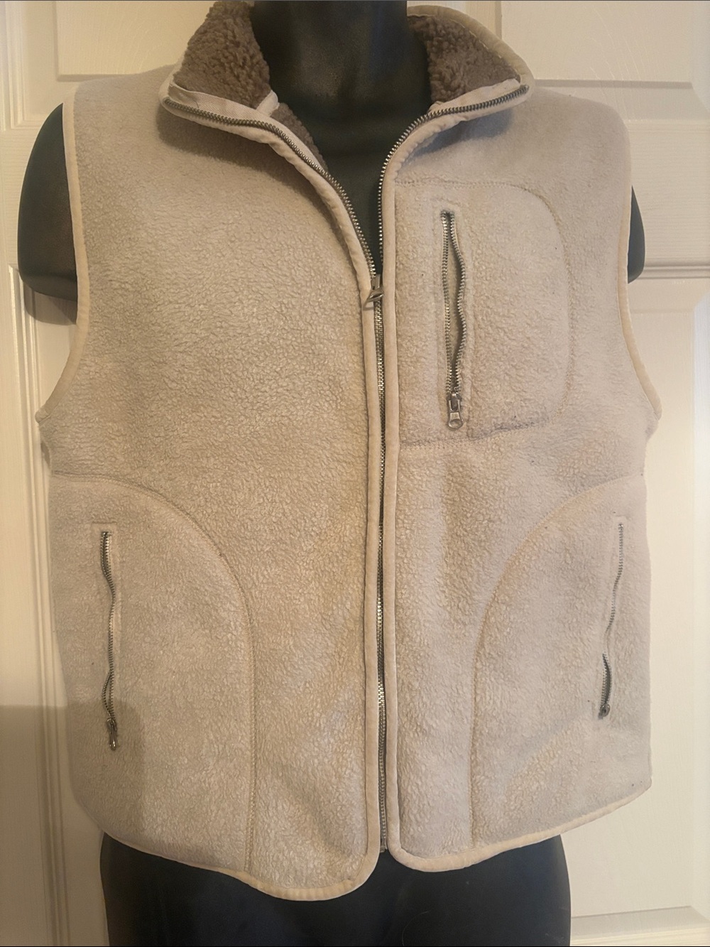 Women's Cream Sherpa Fleece Zip Vest